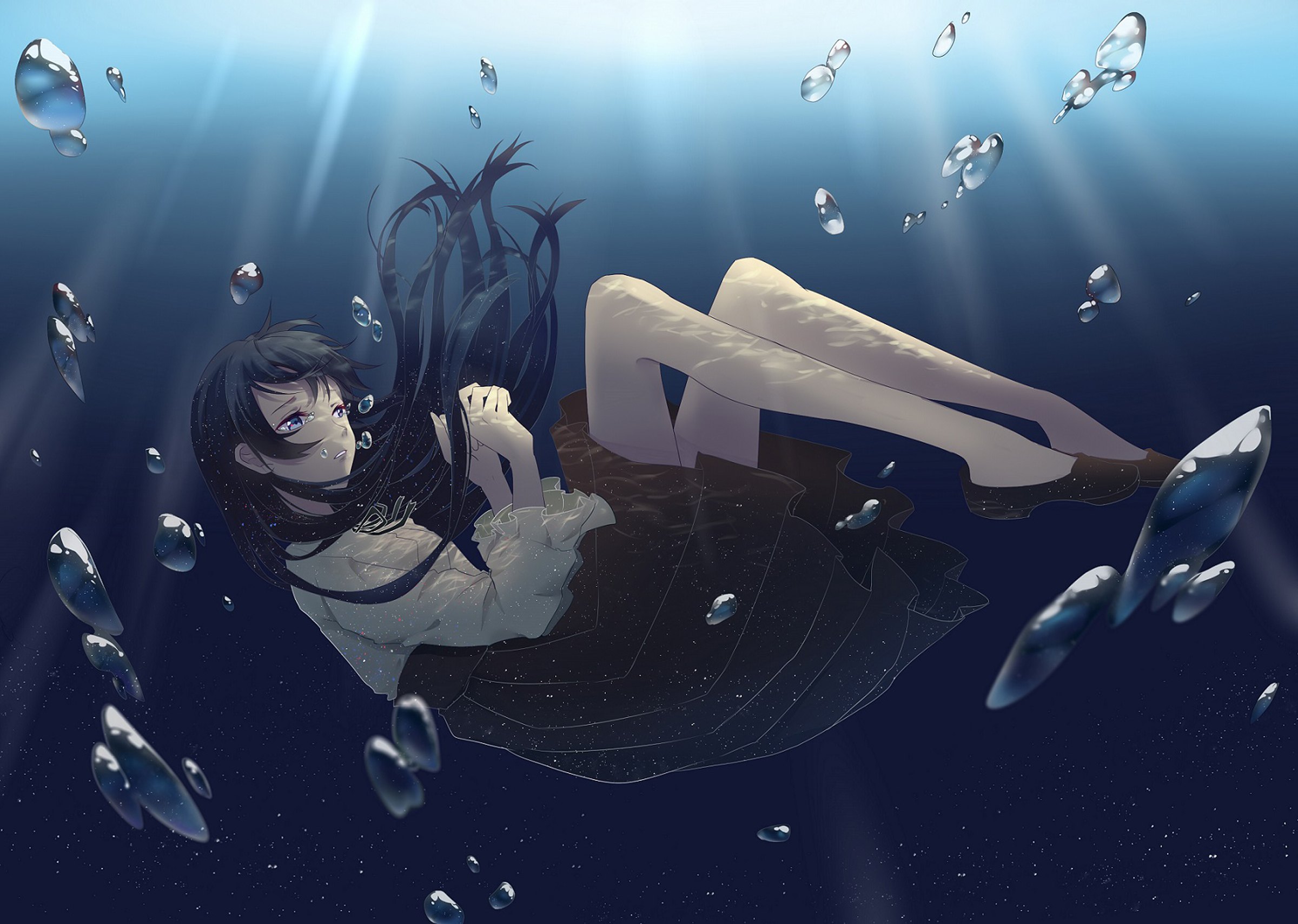 Утонувшая в звездах. Девушка под водой арт.