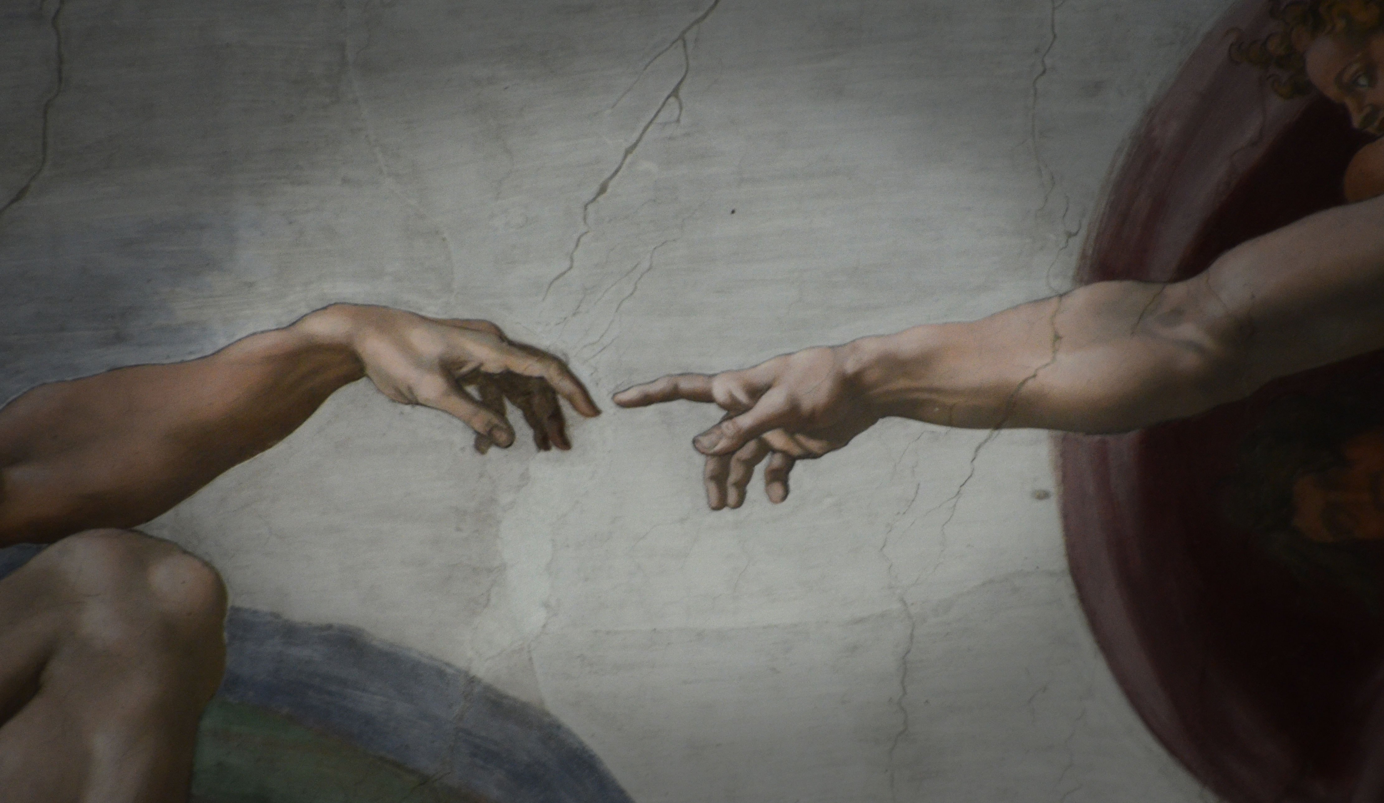 Легкое соприкосновение. Микеланджело Сотворение Адама. Микеланджело Сотворение Адама руки Эстетика. Картина Леонардо да Винчи две руки. Леонардо да Винчи руки соприкасаются.