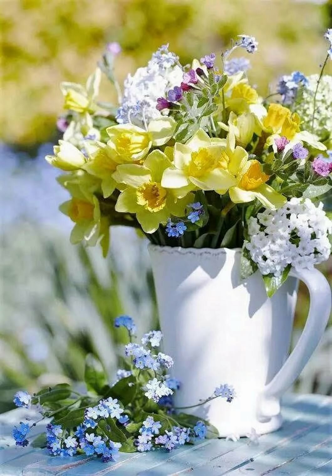 Добрый день очень красивые весенние. Букет весенних цветов. Летние цветы. Нежный весенний букет. Летний букет.