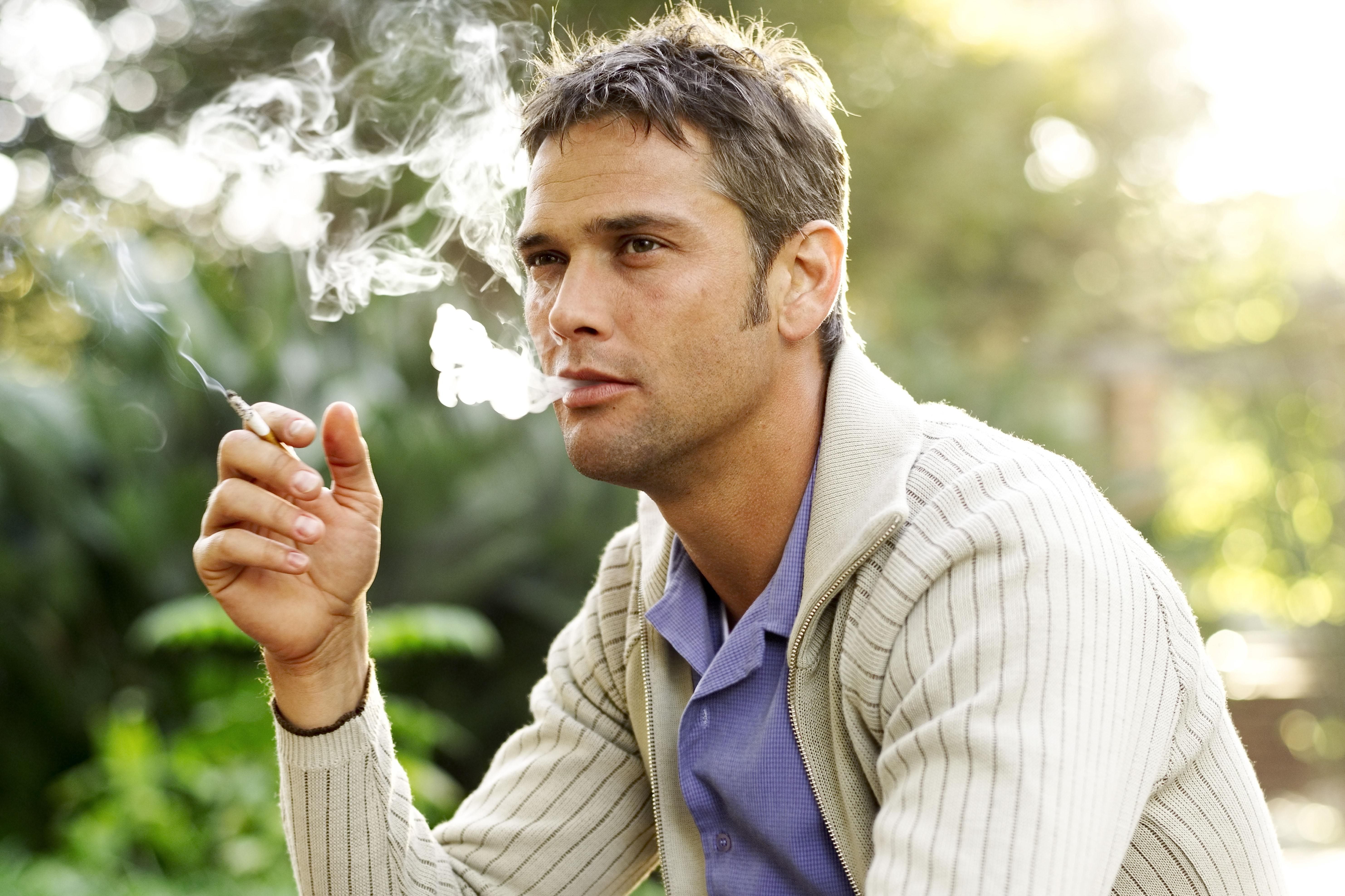 Курить можно мужчинам