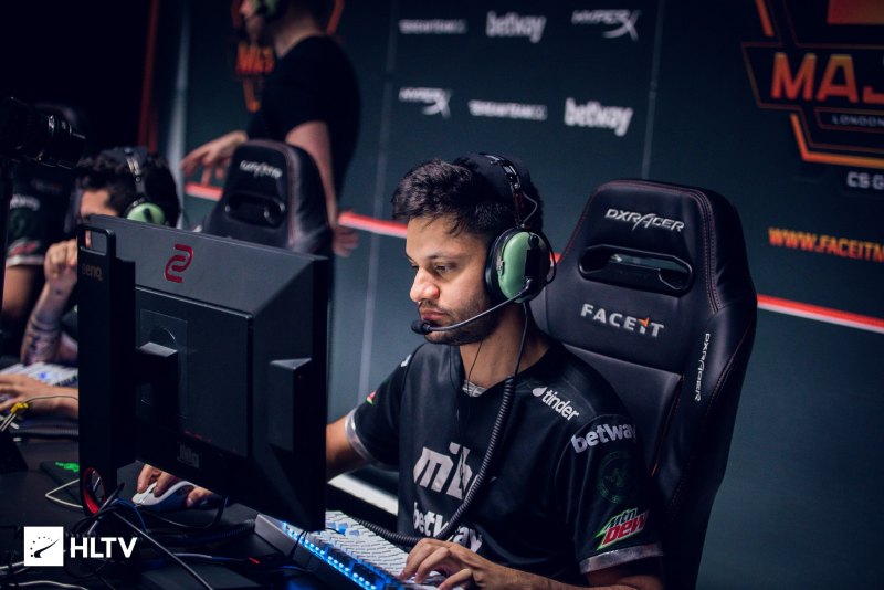 FACEIT клиент