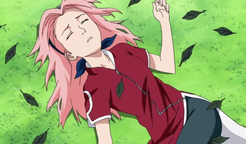 Сакура Харуно лежит