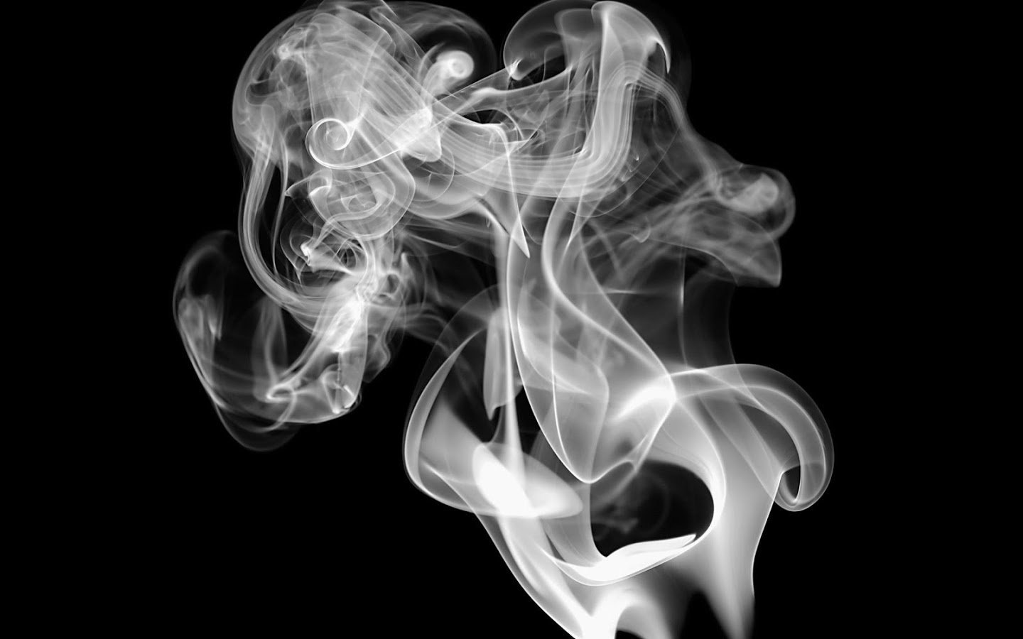 Пика дымок. Фон дым. Дым от сигареты на черном фоне. Дымок от сигареты. Сигаретный дым.