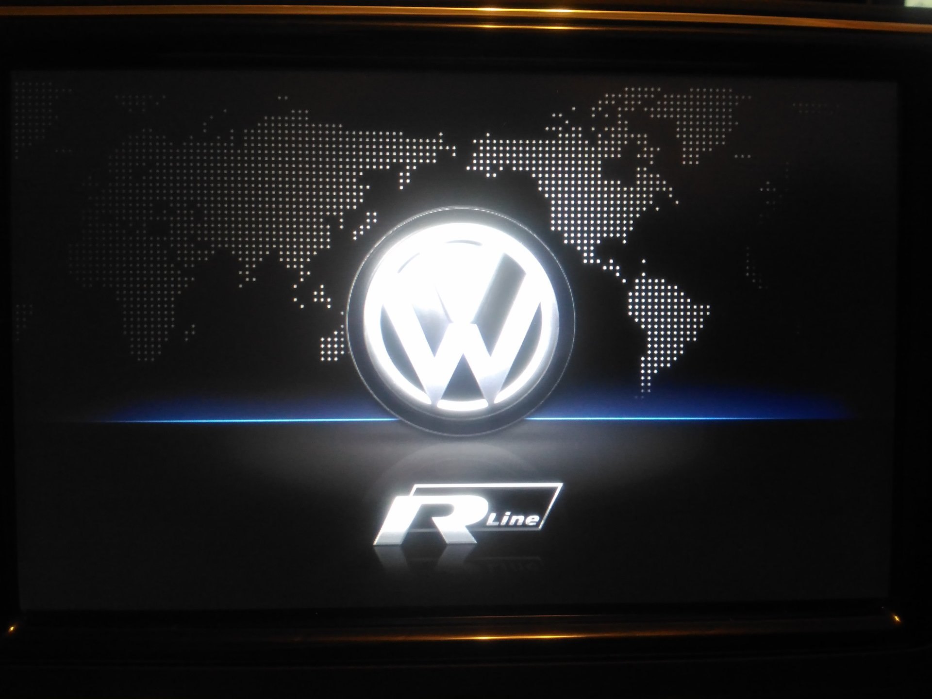 Андроид магнитола логотип при включении. Лого VW R-line. Заставка магнитолы VW R line. Volkswagen r line значок. Logo для магнитола VW Polo.