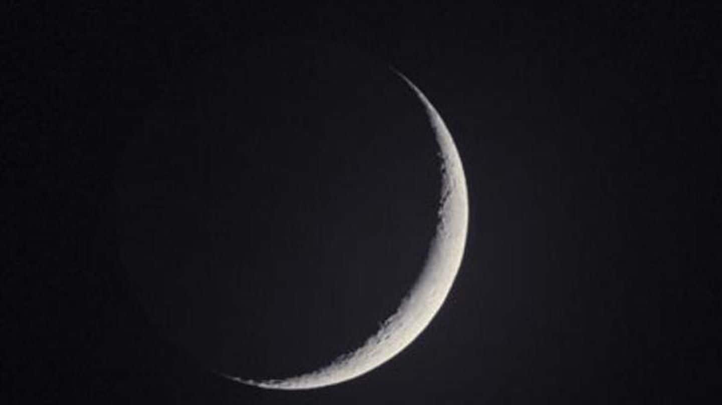 Полумесяц на черном фоне. Первая молодая Луна. 3 Молодая Луна. Красивое фото полумесяца.
