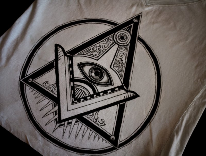 Ромб иллюминатов