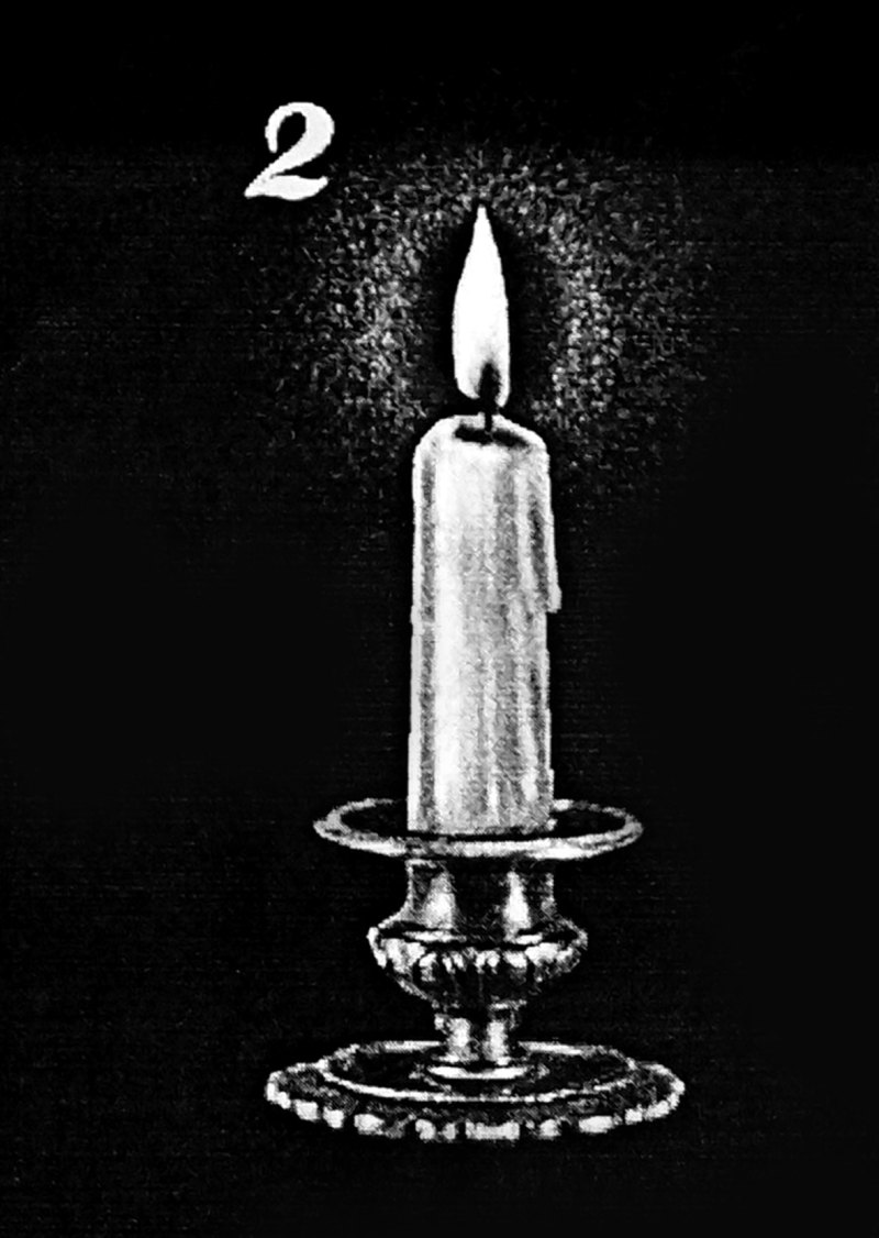 Изображение свечи на памятнике