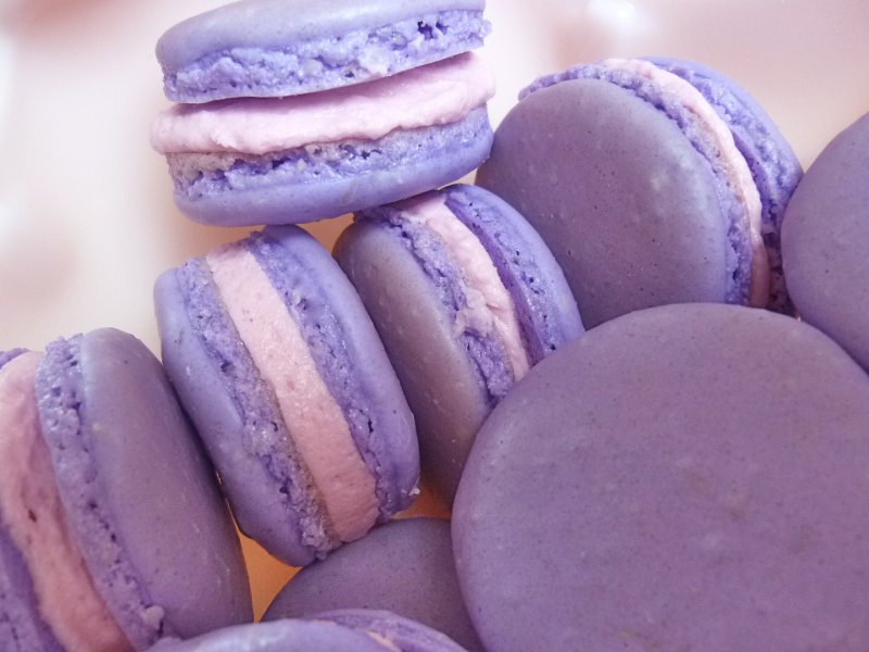 Фиолетовый макарунс