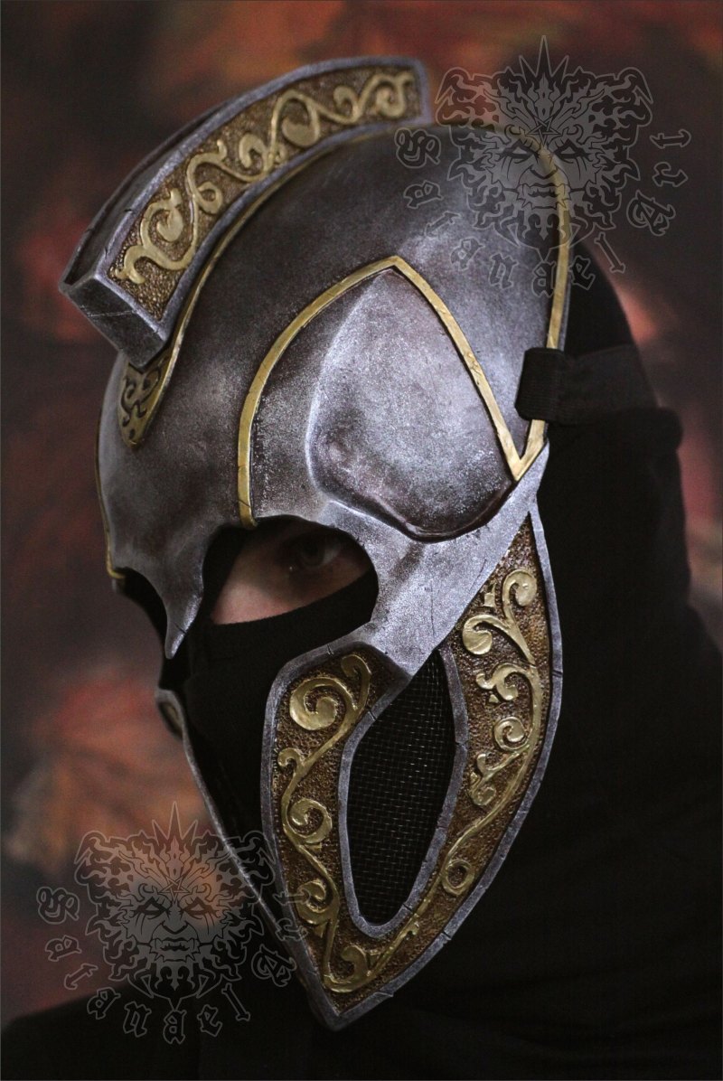 Шлем с маской средневековый