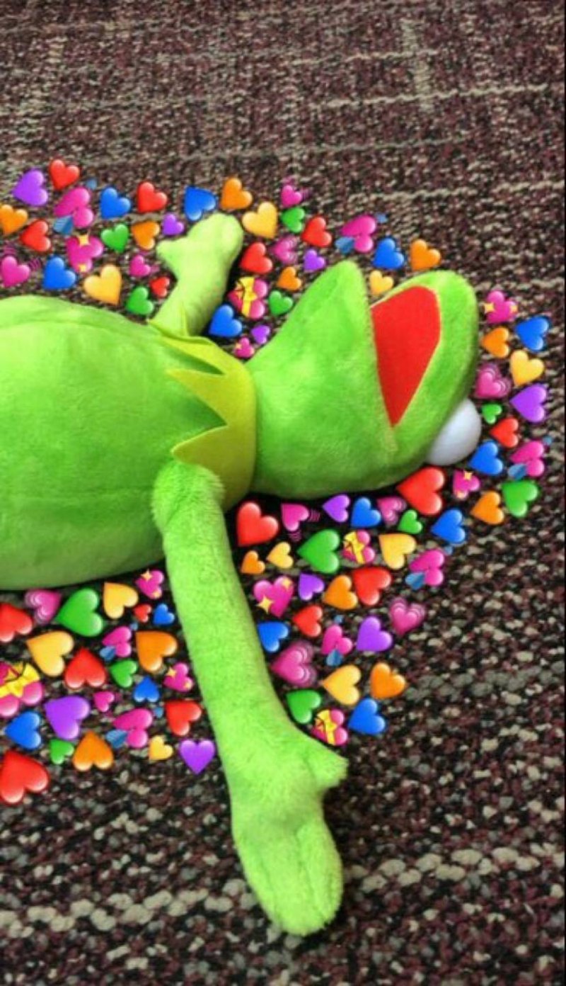 Кермит Мем сердечки