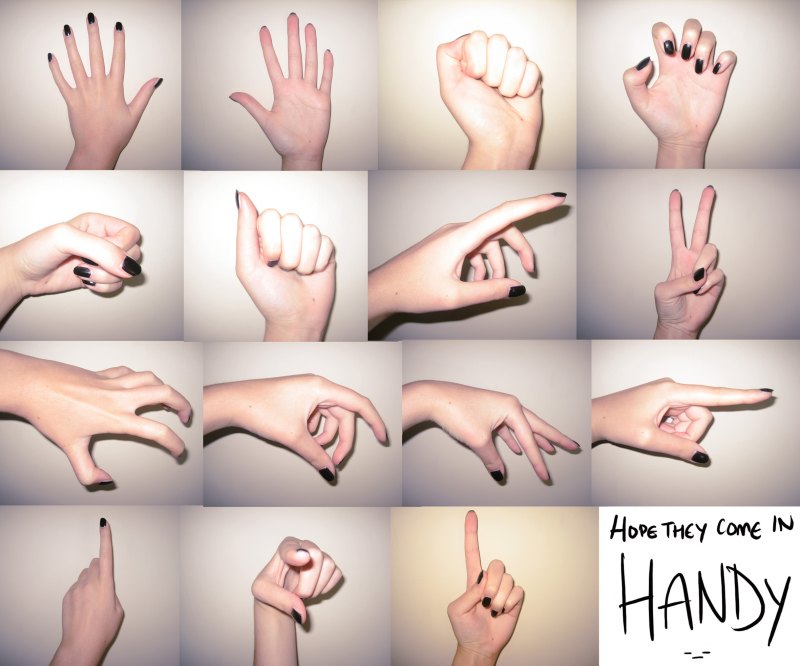 Сердце в руках на прозрачном фоне