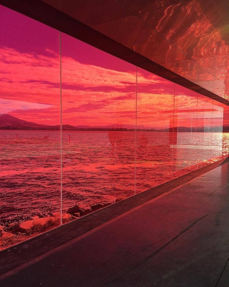 Эстетикк красног оцвета