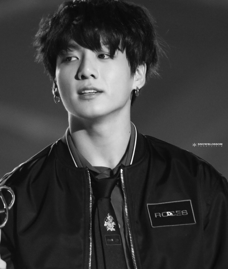 Чонгук БТС В черном