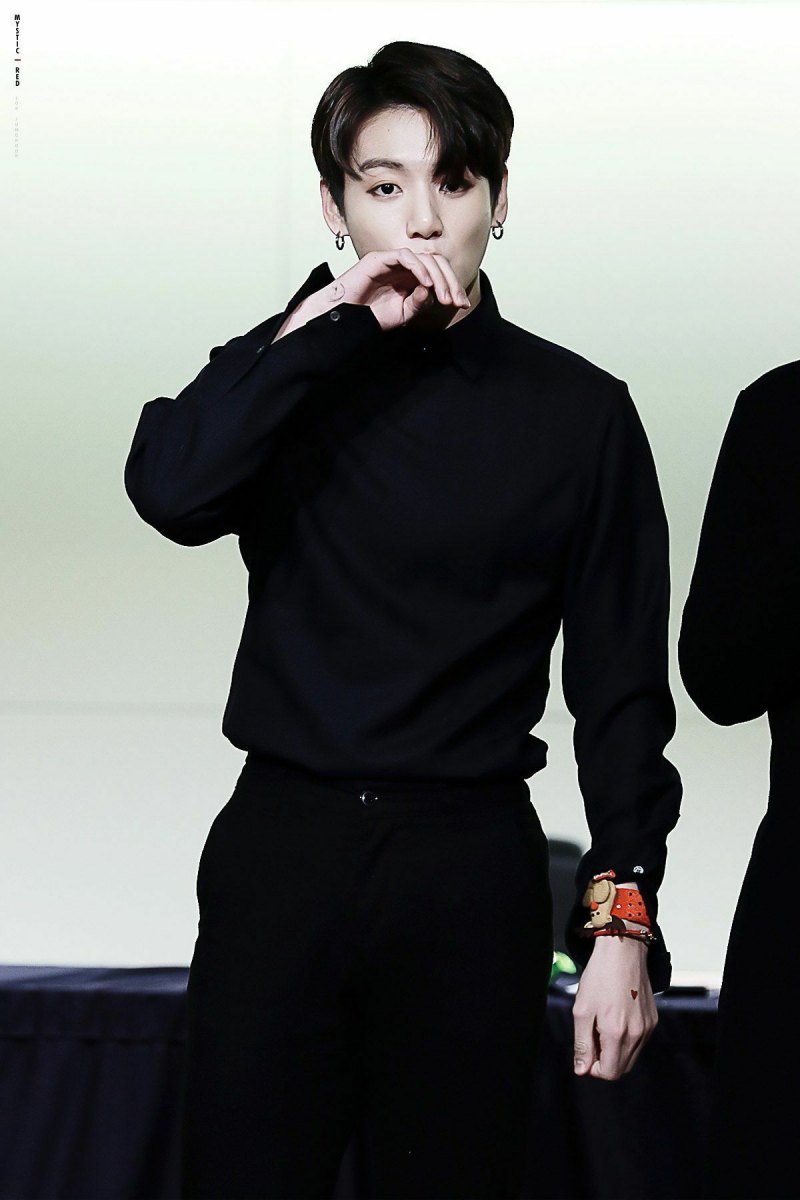 БТС В полный рост Чон Чонгук