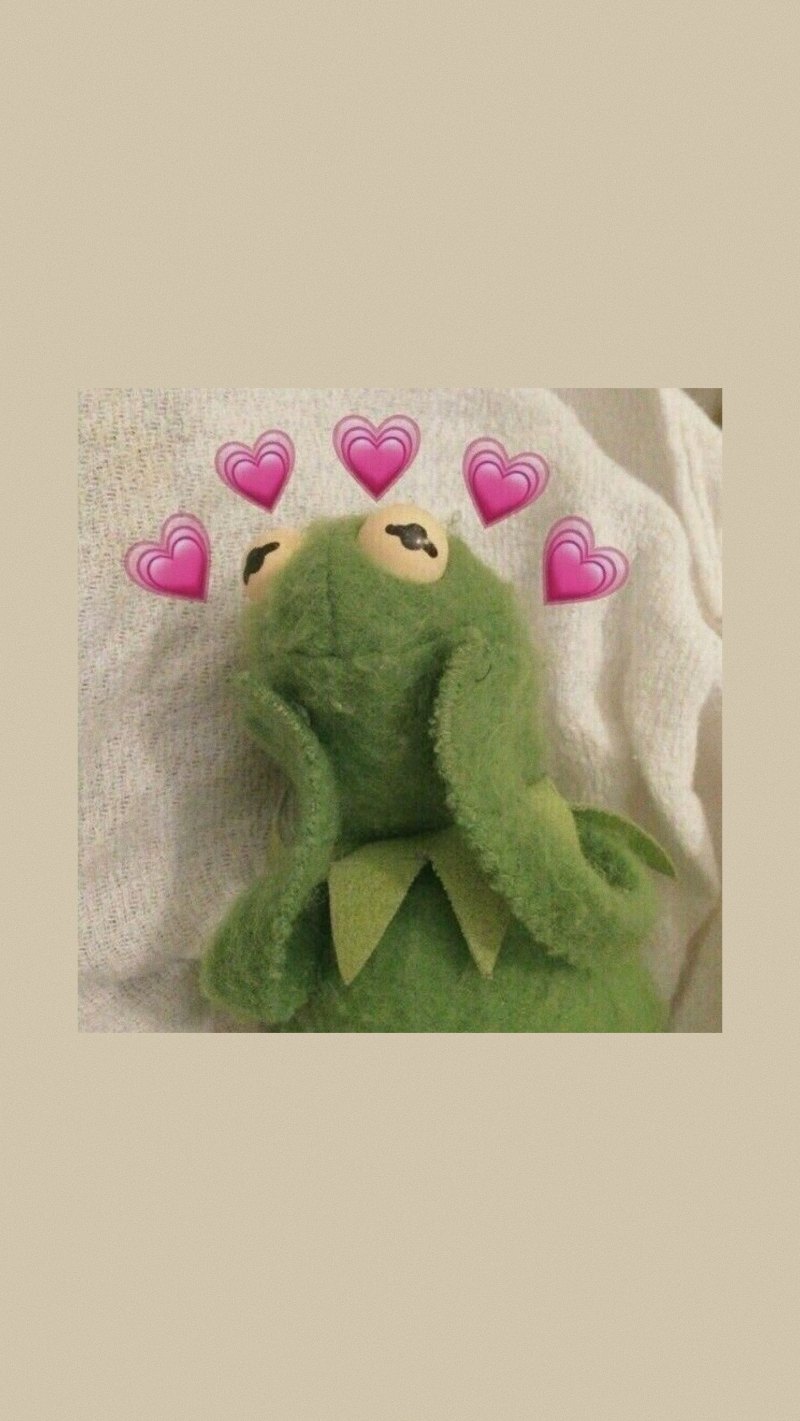 Кермит с сердечками и телефоном