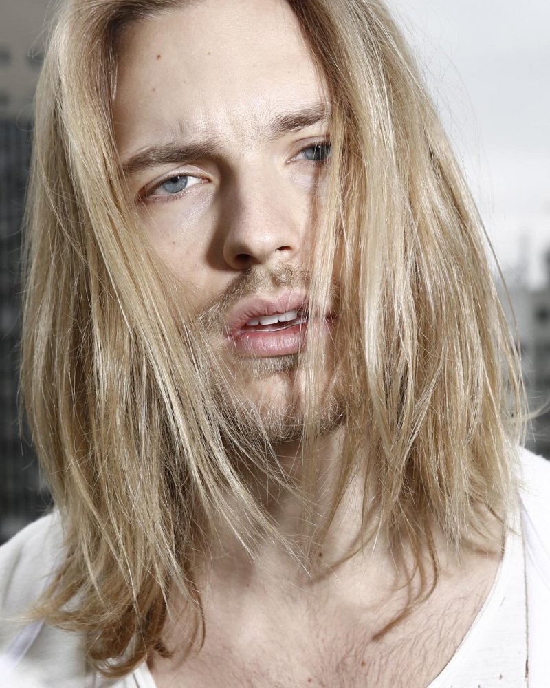 Emil Andersson модель