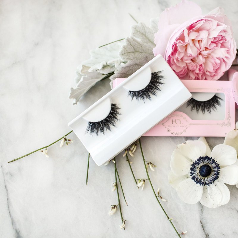 Ресницы и цветы