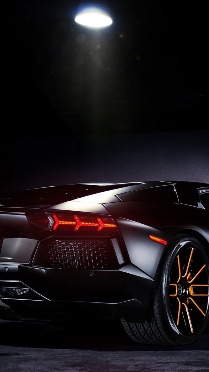 Lamborghini Aventador lp700-4 черная ночью