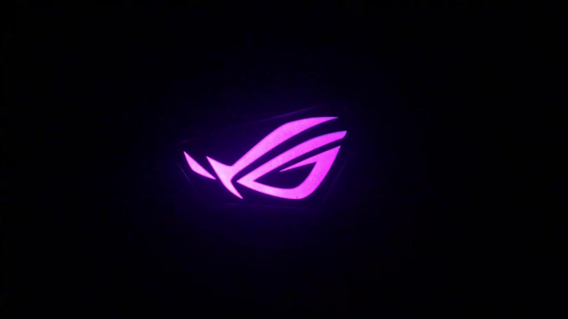 Rog strix eva