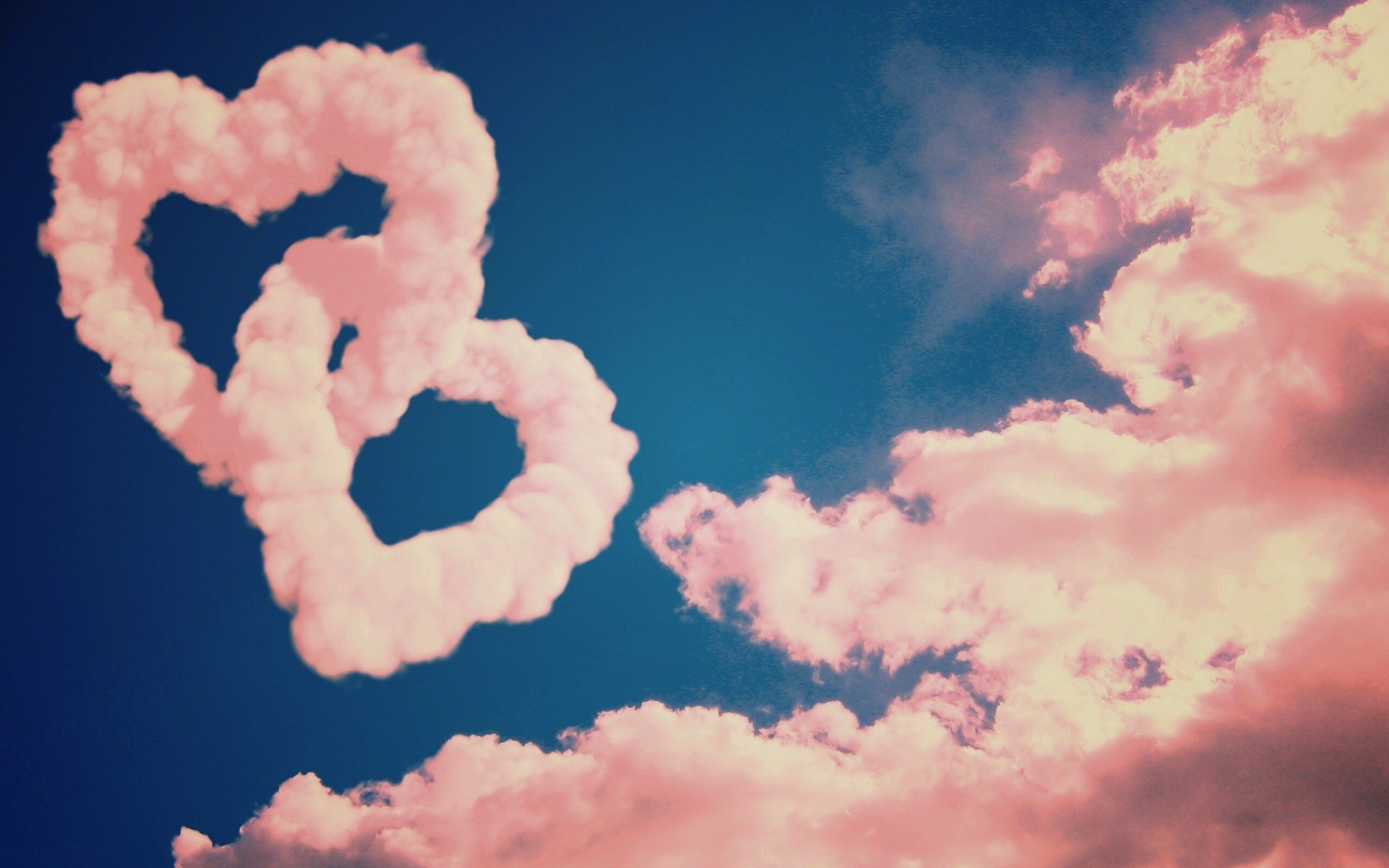 Твое невероятное сердце. Облако в виде сердца. Сердечки Эстетика. Облако в виде сердечка. Сердце из облаков.