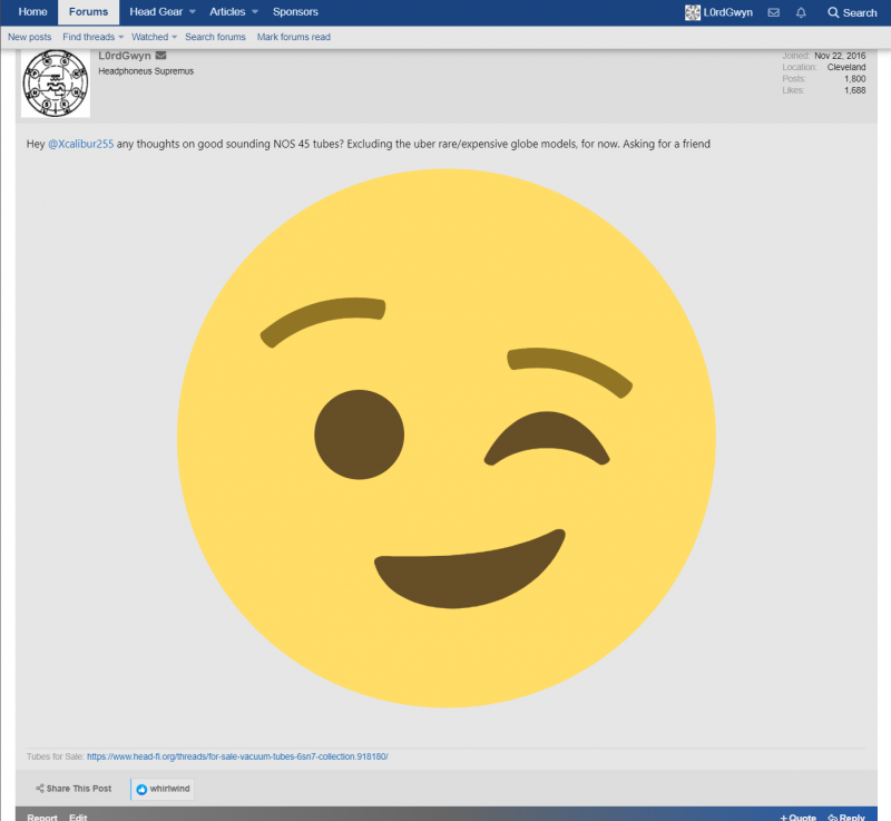 Смайлик улыбка подмигивает