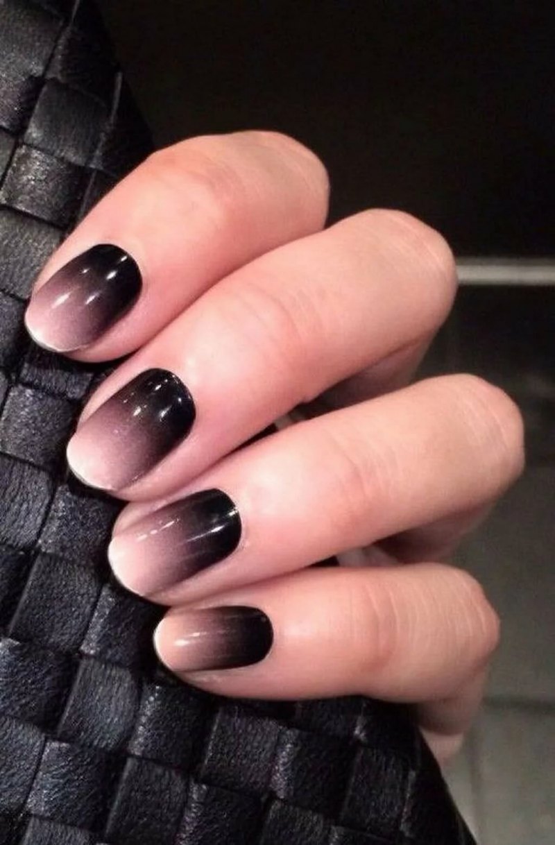 Маникюр омбре