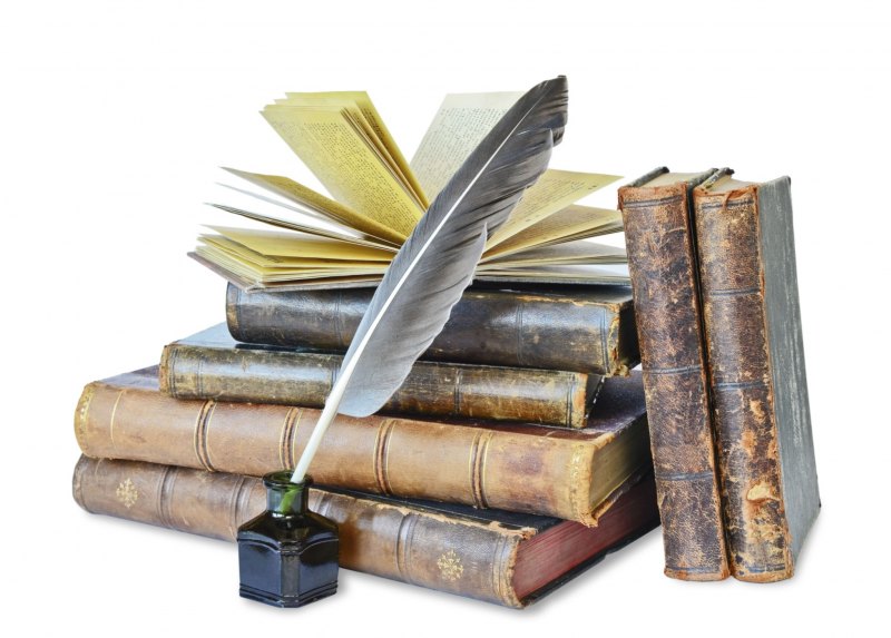 Книга и перо