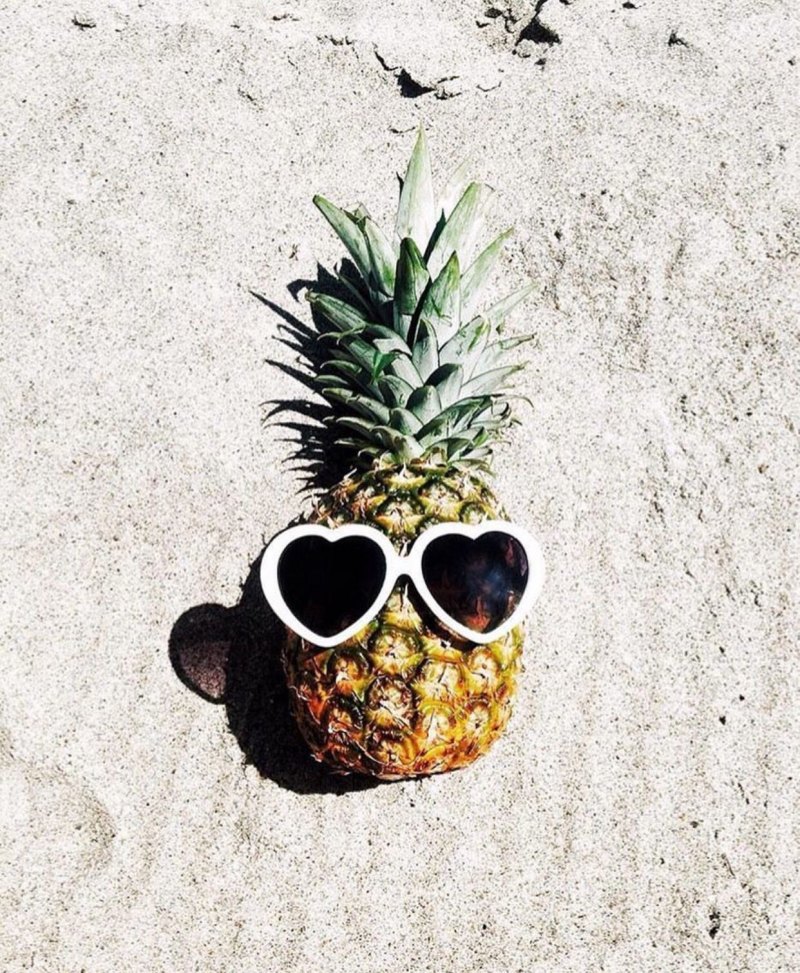 Стильный ананас