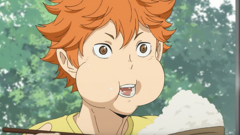 Хината шоё кушает