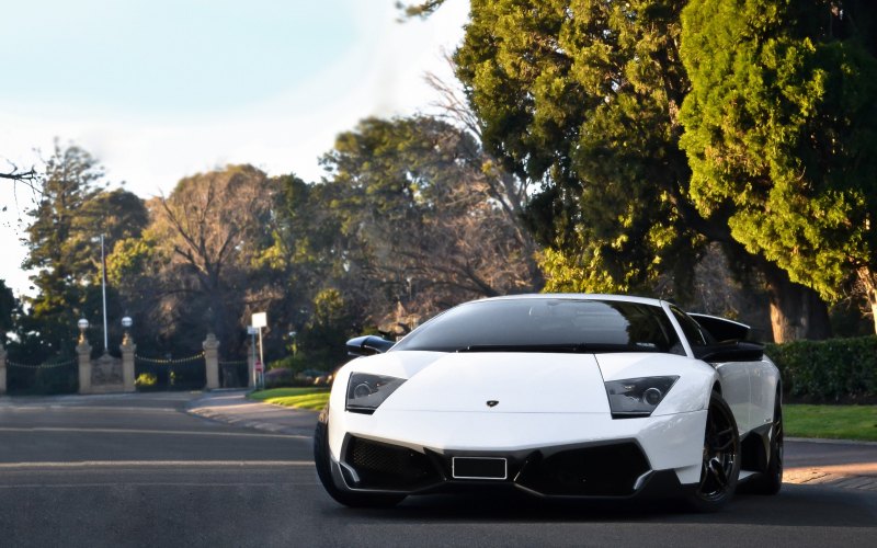 Lamborghini Aventador lp700