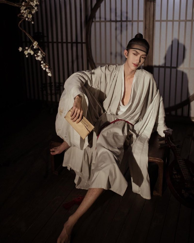 Юн сын Хо рост ночные этюды