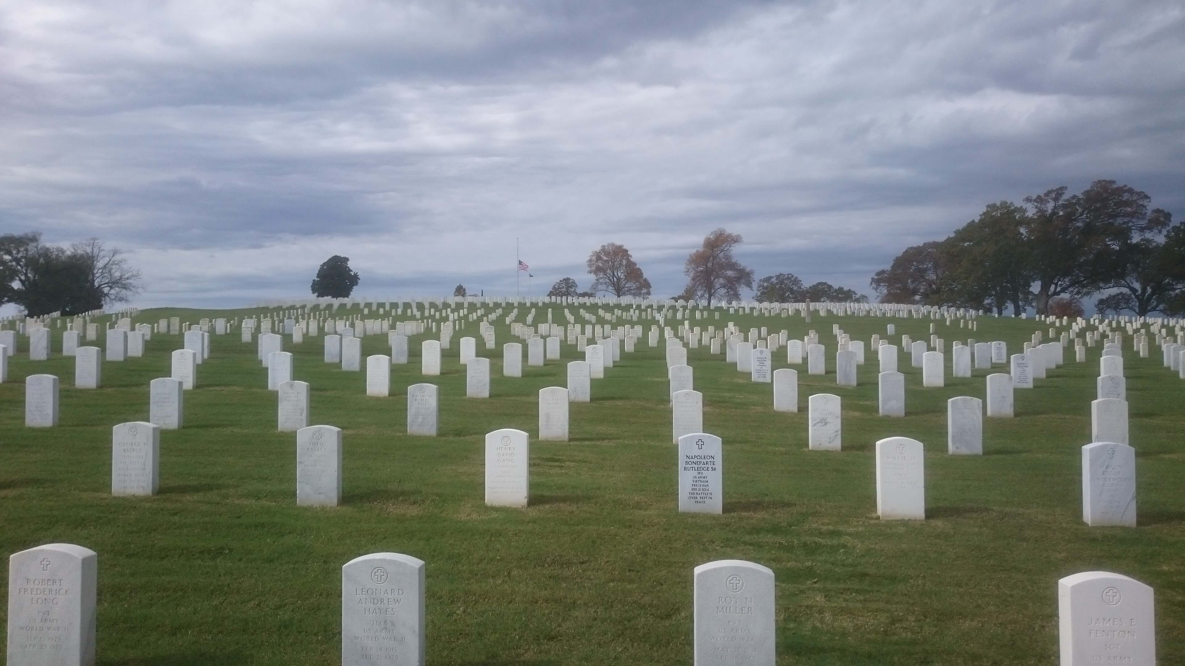 Самое крупное военное кладбище США