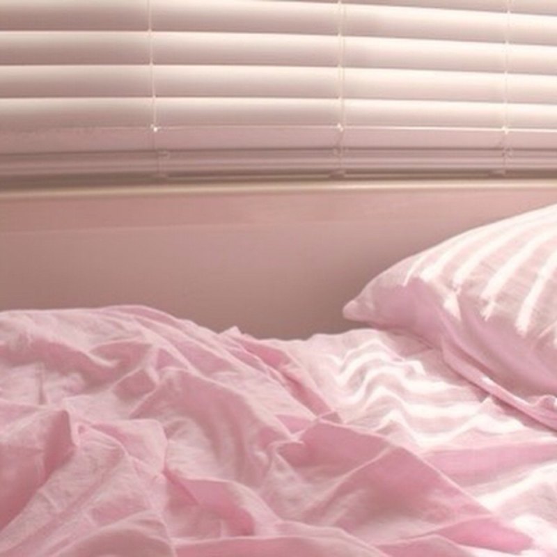 Светло розовая Эстетика