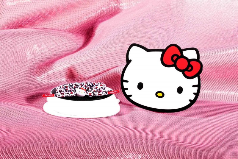 Монстр Энергетик Хеллоу Китти