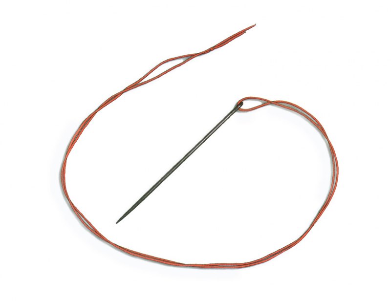 Игла с ниткой