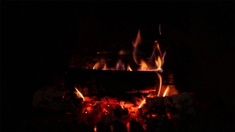 Анимация горящего камина на рабочий стол