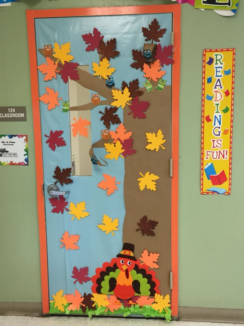 Украшение двери осень в детском саду