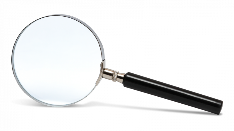 Лупа и документы