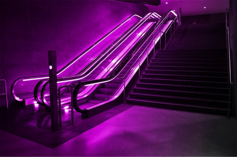 Эстетика неонового голубого