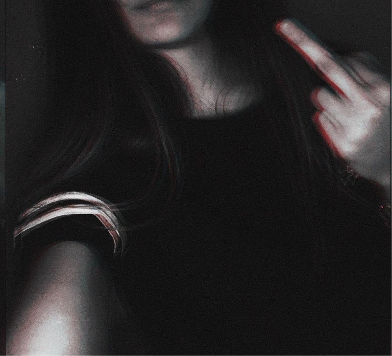 Топовая девочка в темноте