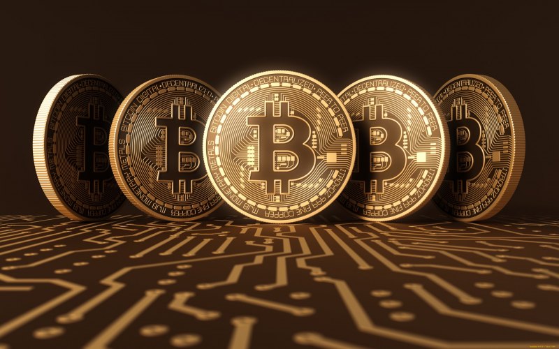 Биткоин в 2010
