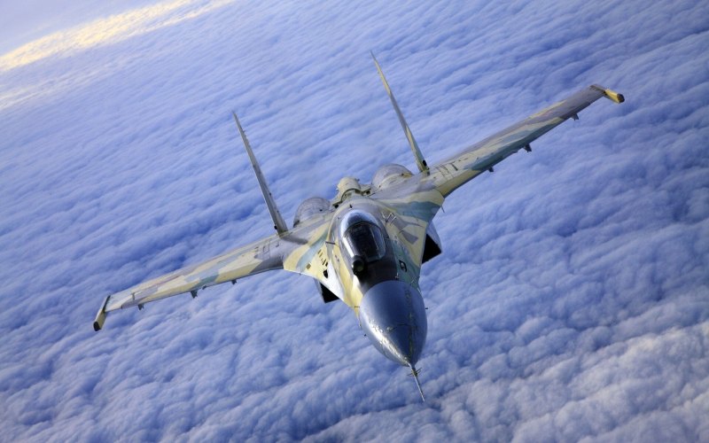 Истребитель Су-27