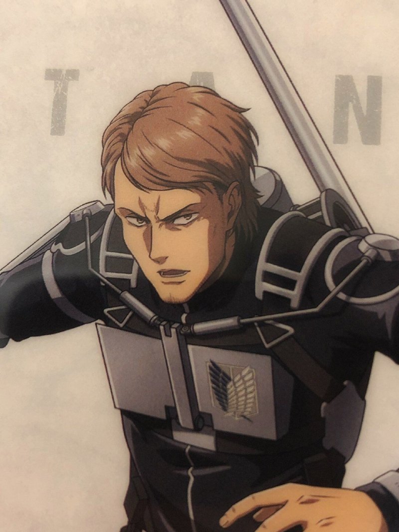 Кирштайн атака титанов