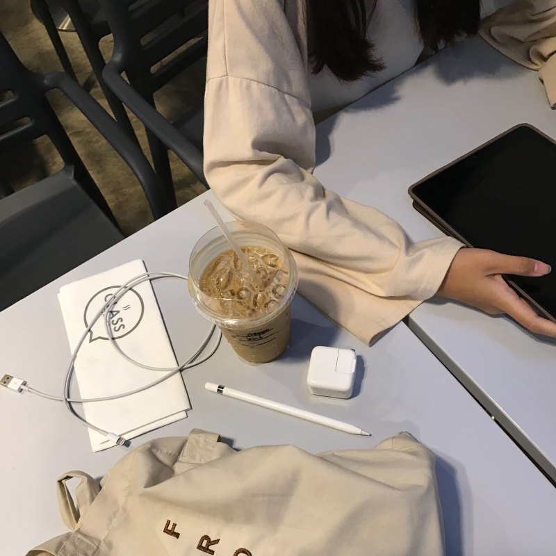 Эстетика учеба бежевый