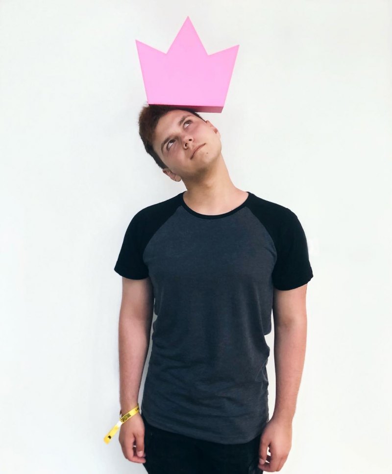 Мерч Милса Кела