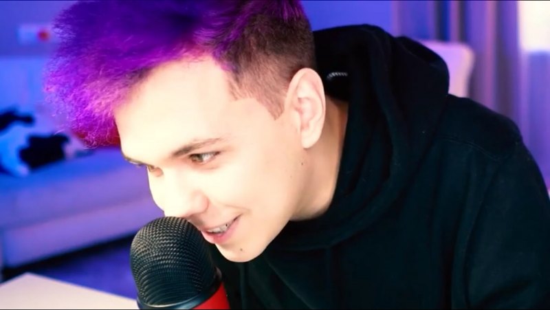 Антон Миллс