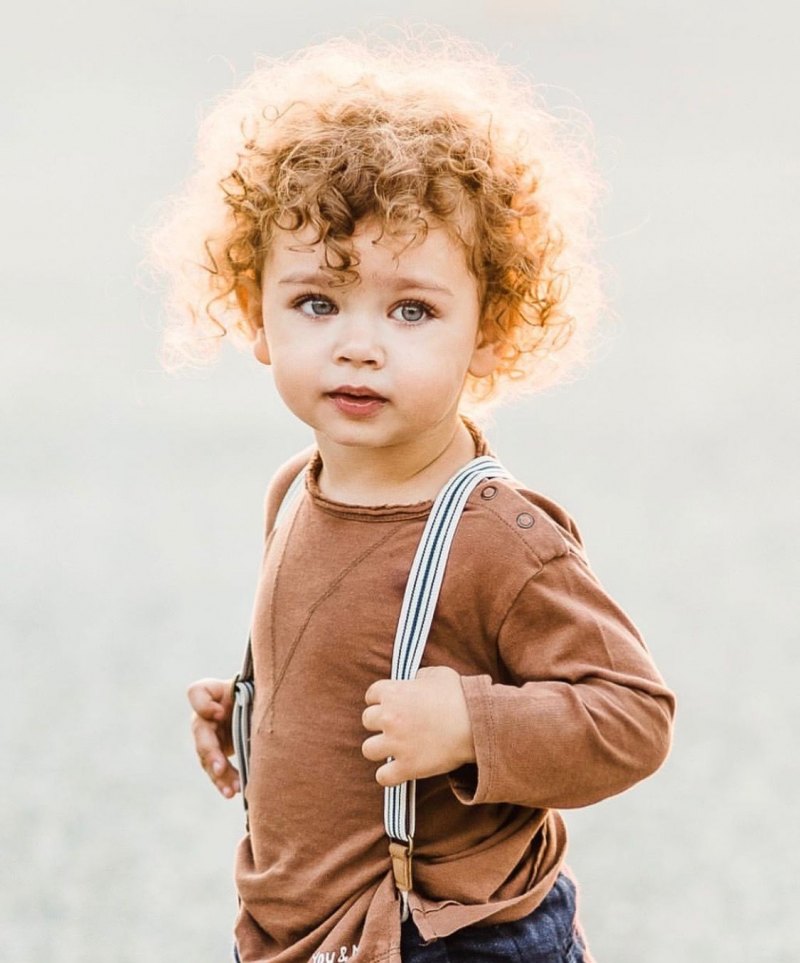 Пацаны с кудрявыми волосами узбеки