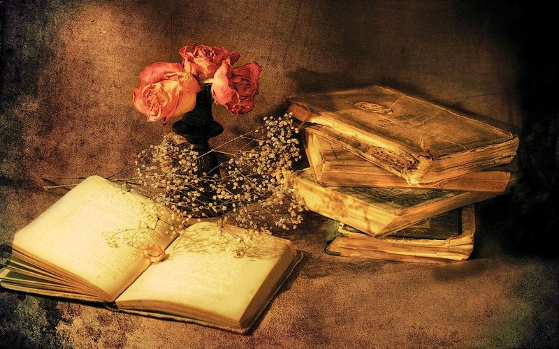 Старинные книгиаткрытые