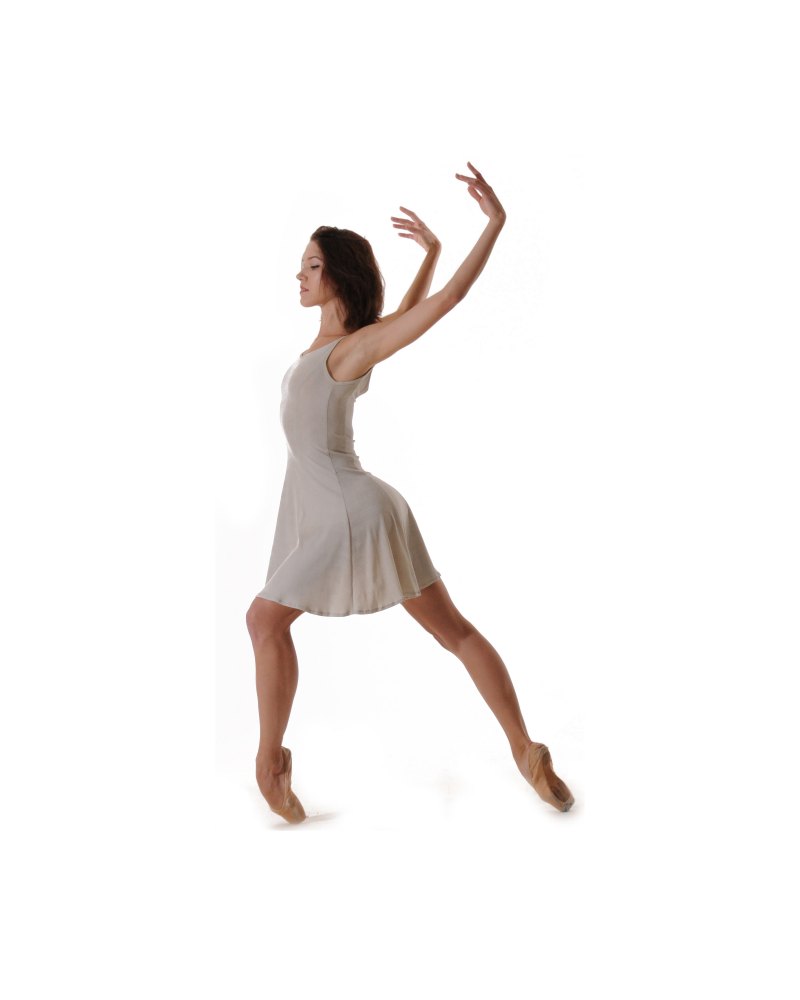 Танцовщица в белом
