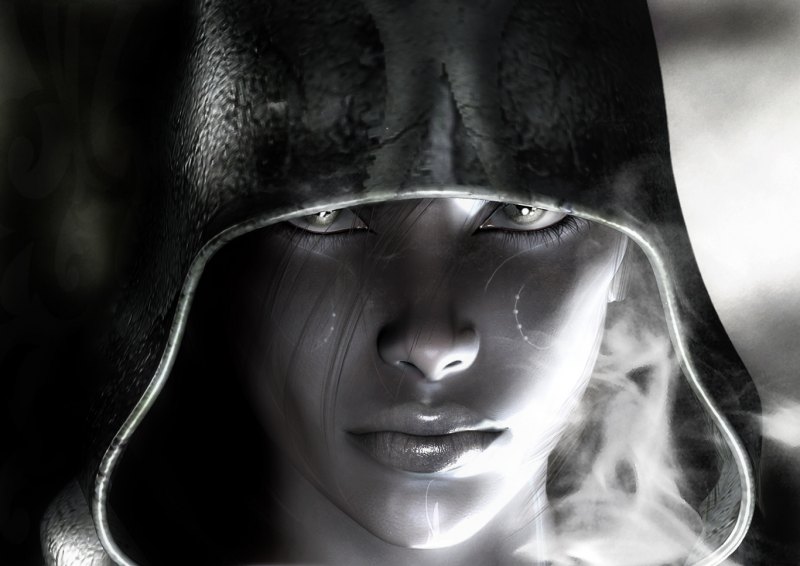 Загадочная девушка в капюшоне